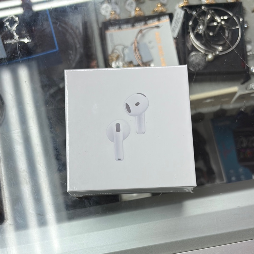 White Wireless Earbuds
